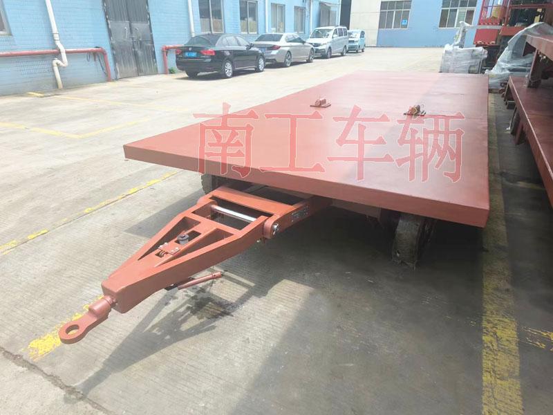 3.5吨英亚在线平台（中国）官网 拼接款牵引平板车