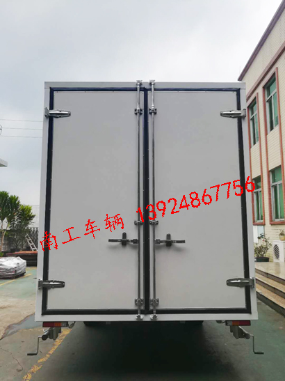 1.5吨白色厢式英亚在线平台（中国）官网2I.jpg