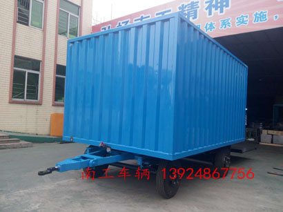 3吨箱式带尾板英亚在线平台（中国）官网4I.jpg