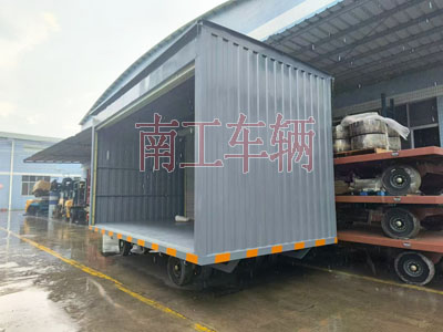 10吨箱式英亚在线平台（中国）官网两侧带卷帘门1I.jpg