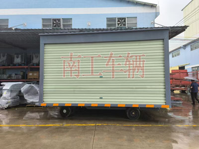 10吨箱式英亚在线平台（中国）官网两侧带卷帘门3I.jpg