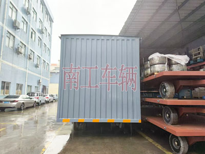 10吨箱式英亚在线平台（中国）官网两侧带卷帘门4I.jpg