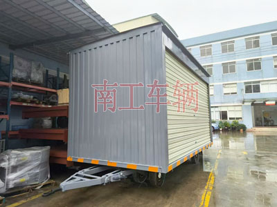 10吨箱式英亚在线平台（中国）官网两侧带卷帘门I.jpg