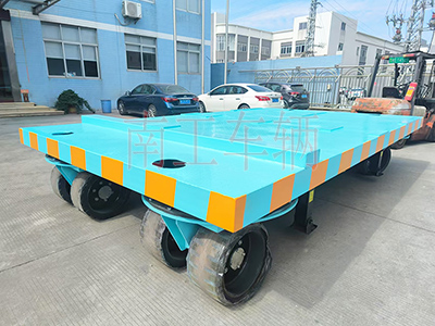 18吨重型英亚在线平台（中国）官网 四个转盘工具拖车2I.jpg