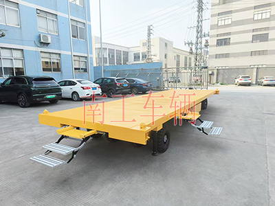10吨英亚在线平台（中国）官网 带液压支腿伸缩梯工具车2I.jpg