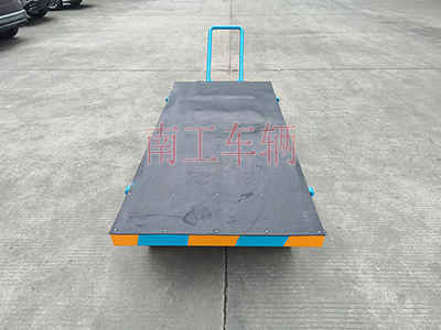 3吨小型英亚在线平台（中国）官网 带橡胶垫工具车3I.jpg