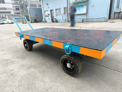 3吨小型英亚在线平台（中国）官网 带橡胶垫工具车4I.jpg
