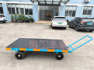 3吨小型英亚在线平台（中国）官网 带橡胶垫工具车2I.jpg